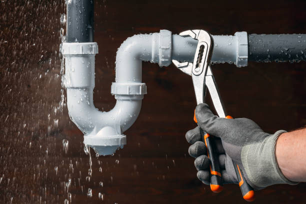 Professional Gas Line Repair technician working in Hebron, IN